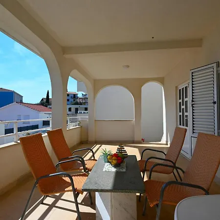 Seaview 11 Ciovo Апартаменты *